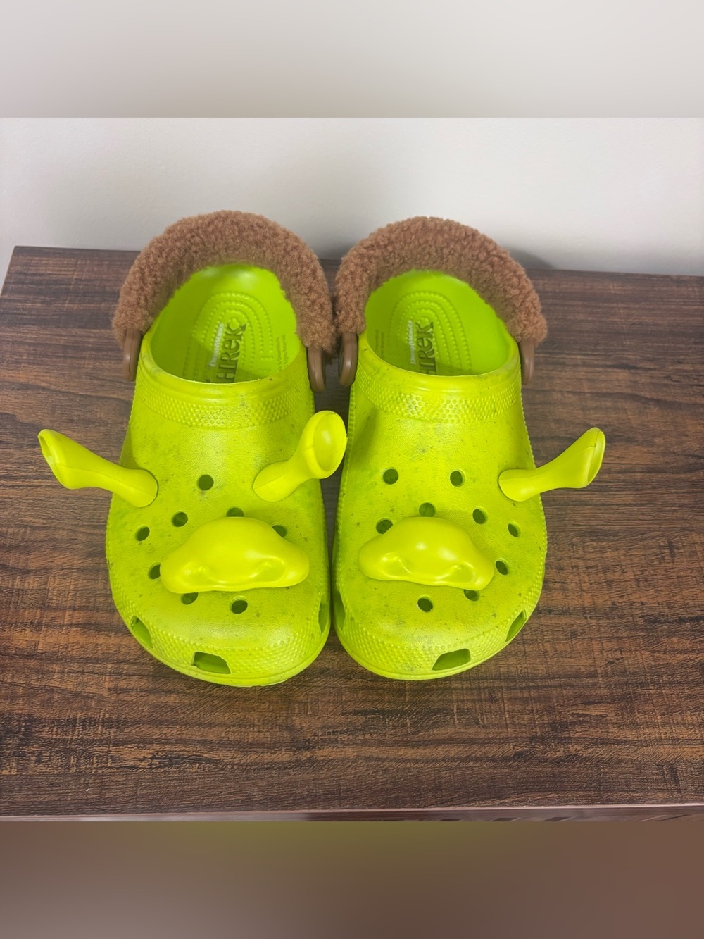 DreamWorks Shrek x Crocs Classic Clog Size Men's 6 / Women's 8